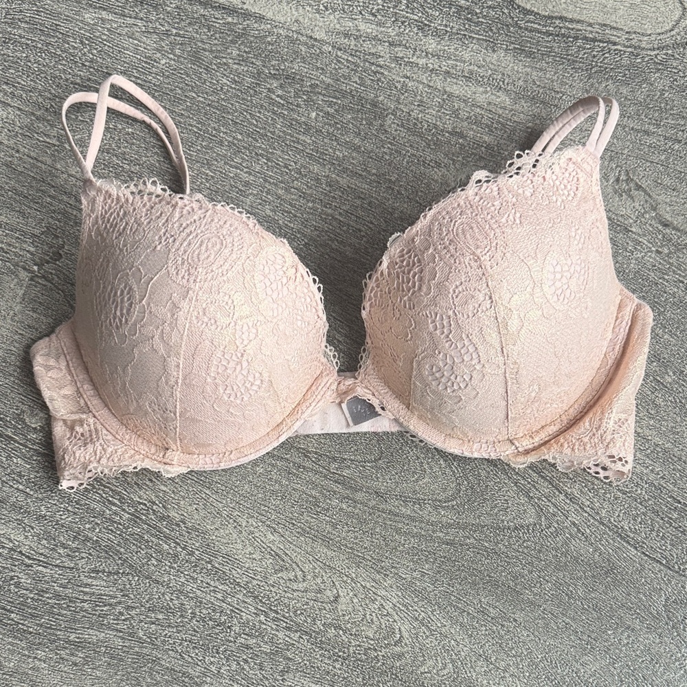 Victoria's Secret Light Pink Bra 36C